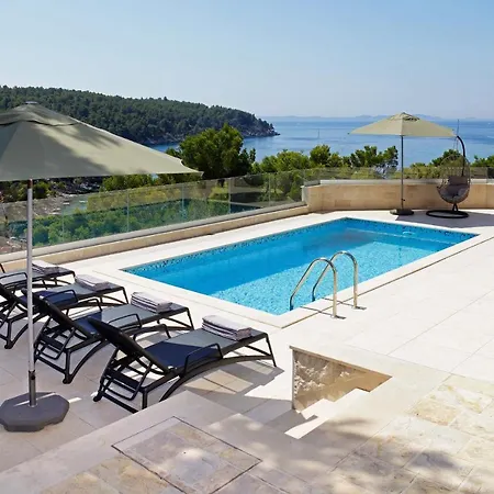 Villa Beachfront Villa Senses With Pool In Milna *