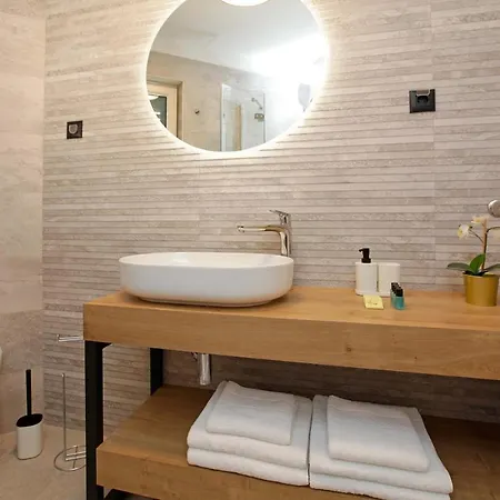 Beachfront Villa Senses With Pool In Milna Villa