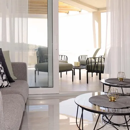 فيلة Beachfront Villa Senses With Pool In Milna ميلنا