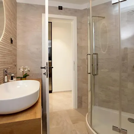 فيلة Beachfront Villa Senses With Pool In Milna ميلنا