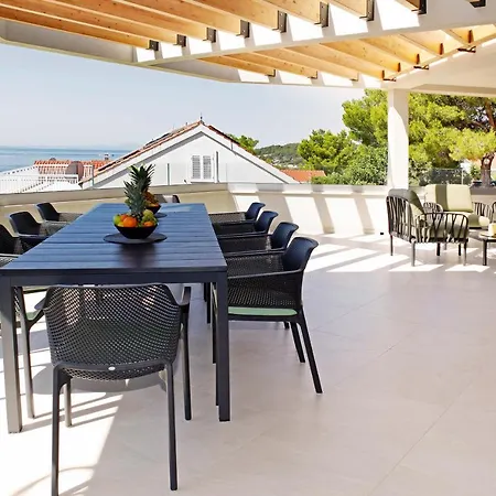Beachfront Villa Senses With Pool In Milna *